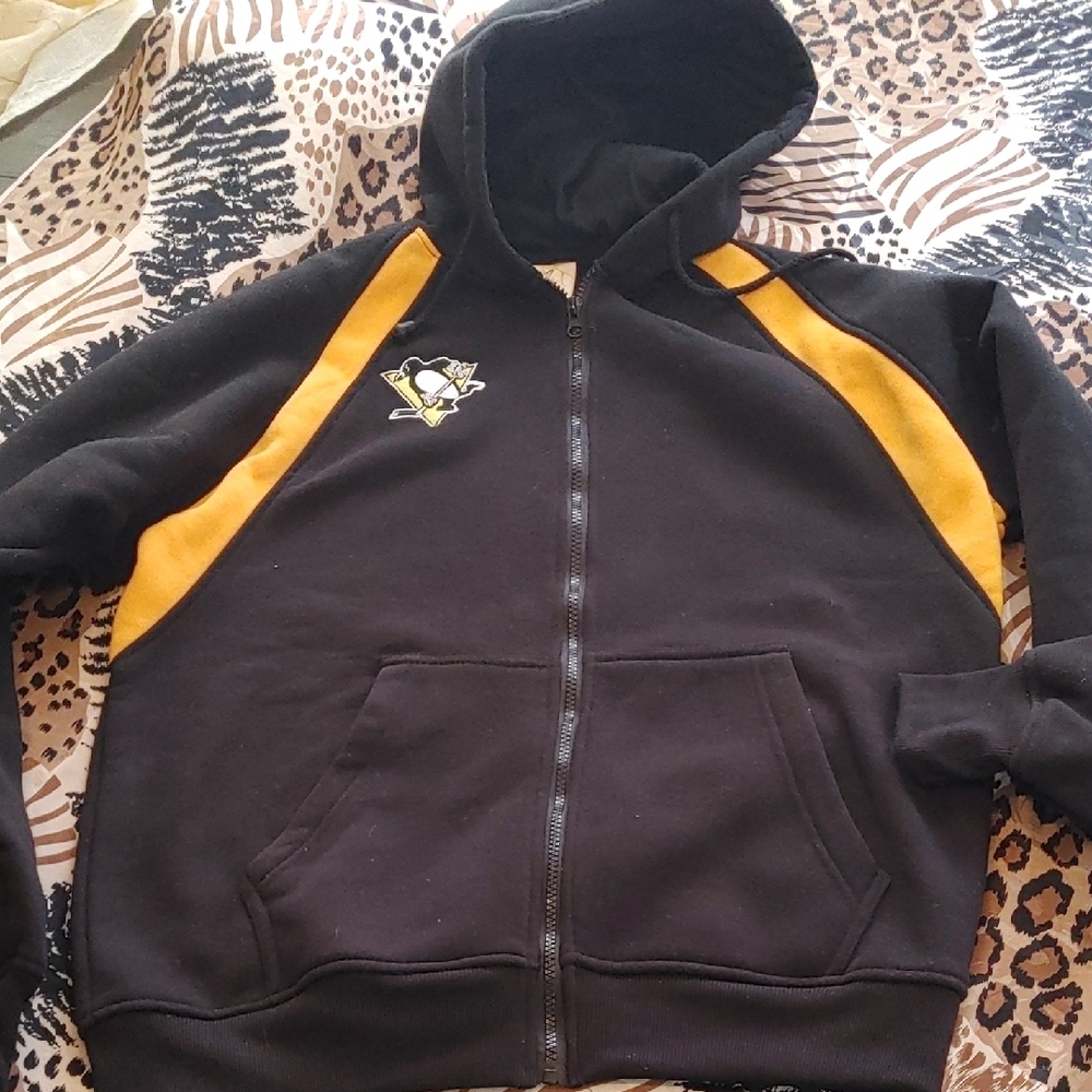 Penguins Black Hoodie with Gold Accents Sz Lg